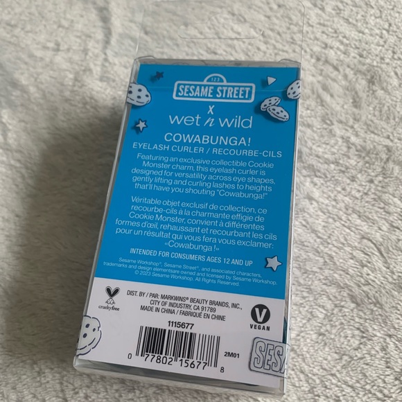 Wet n Wild x Sesame Street Cowabunga Lash Curler Cookie Monster BNIB - Picture 4 of 12